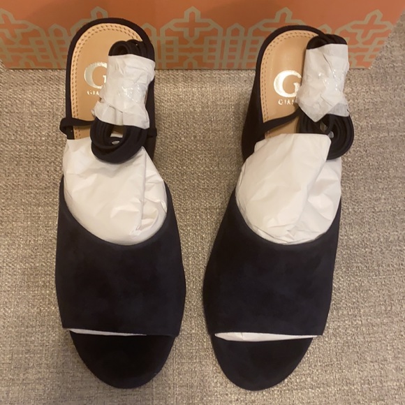 NWT GB navy suede ankle tie block heels - size 7 - Picture 4 of 10